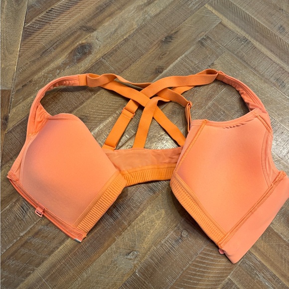 Lululemon High Impact Sports Bra - Picture 2 of 4